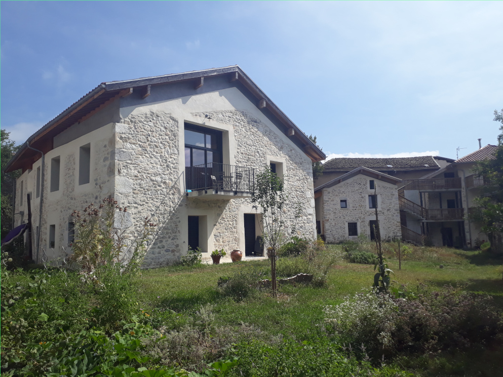 Photo de la ferme de mado, habitat participatif au coeur de la vallée du Grésivaudan